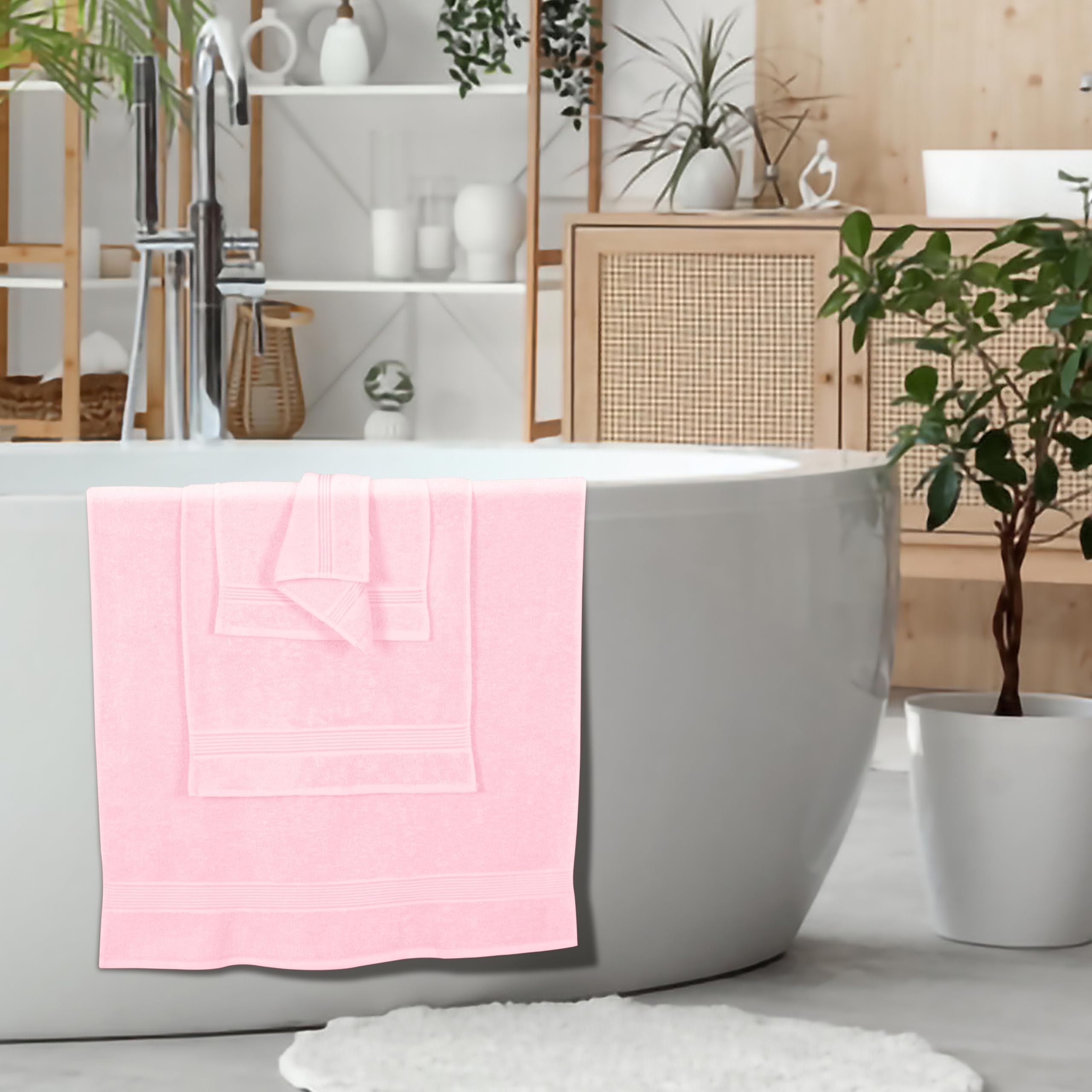 Belizzi Elvana cotton texture close-up emphasizes luxurious feel.