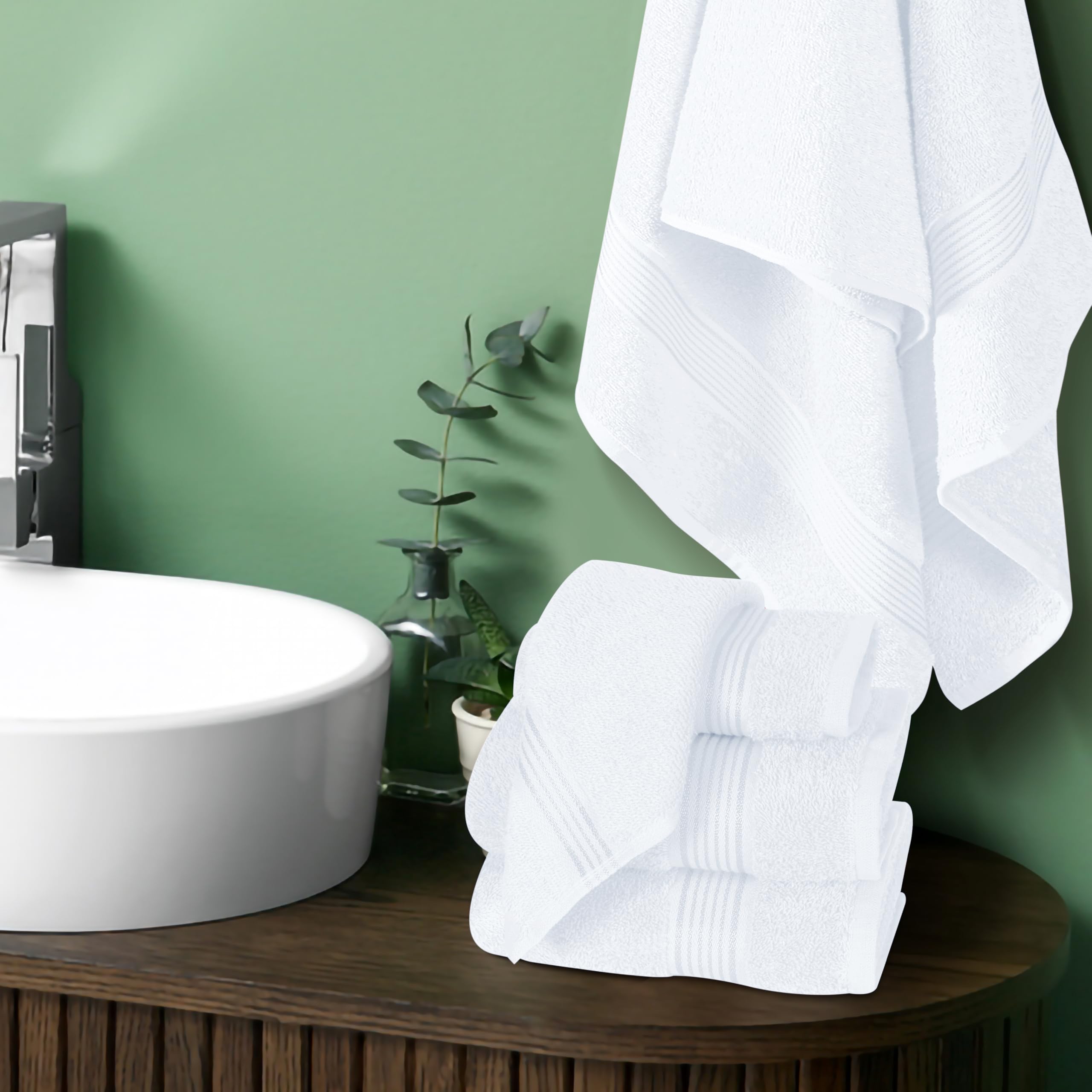 Belizzi Elvana hand towel 16x24 inches ideal for quick-dry hand drying.