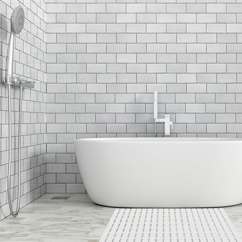 BEMISO mat covers ample space for comfortable movement in tubs.