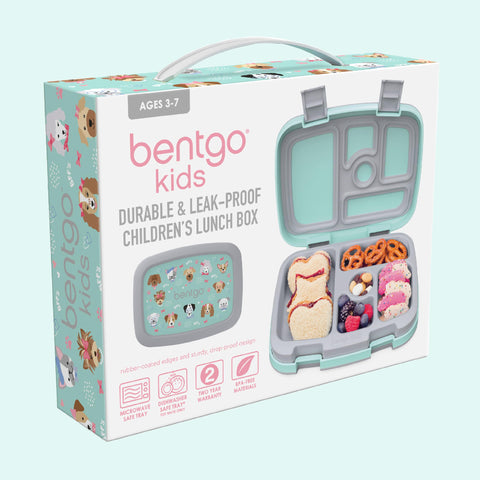Two-latch lid on Bentgo Kids Prints keeps lunches secure during transport.