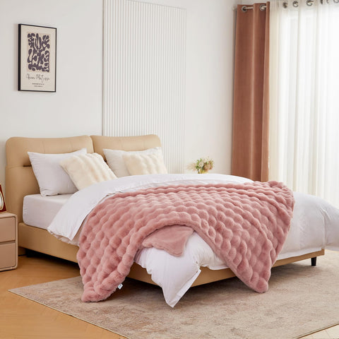 BENVWE gift-ready blanket displayed with gift wrap for Mother's Day
