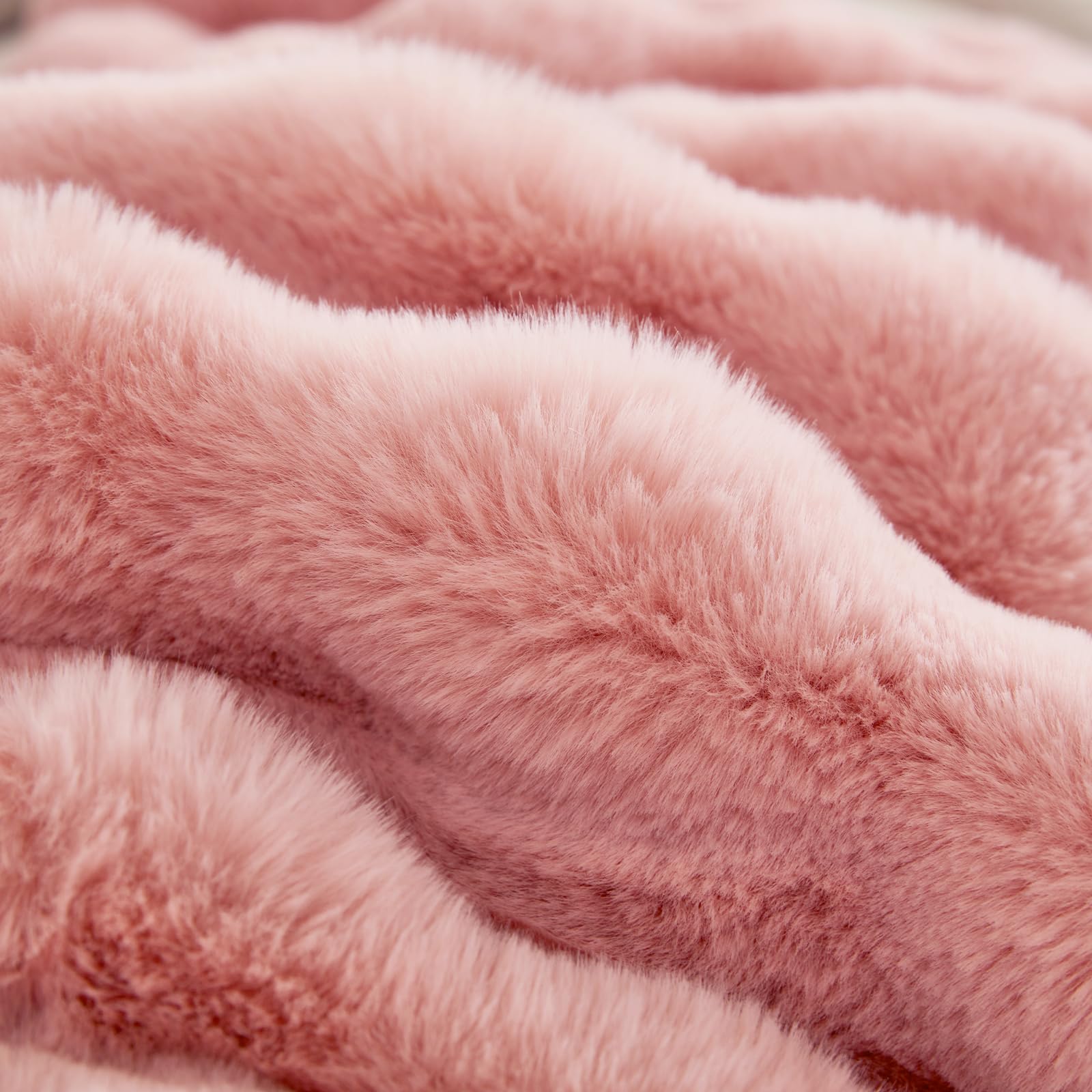 BENVWE living room decor vibe with Dusty Pink accent blanket on sofa
