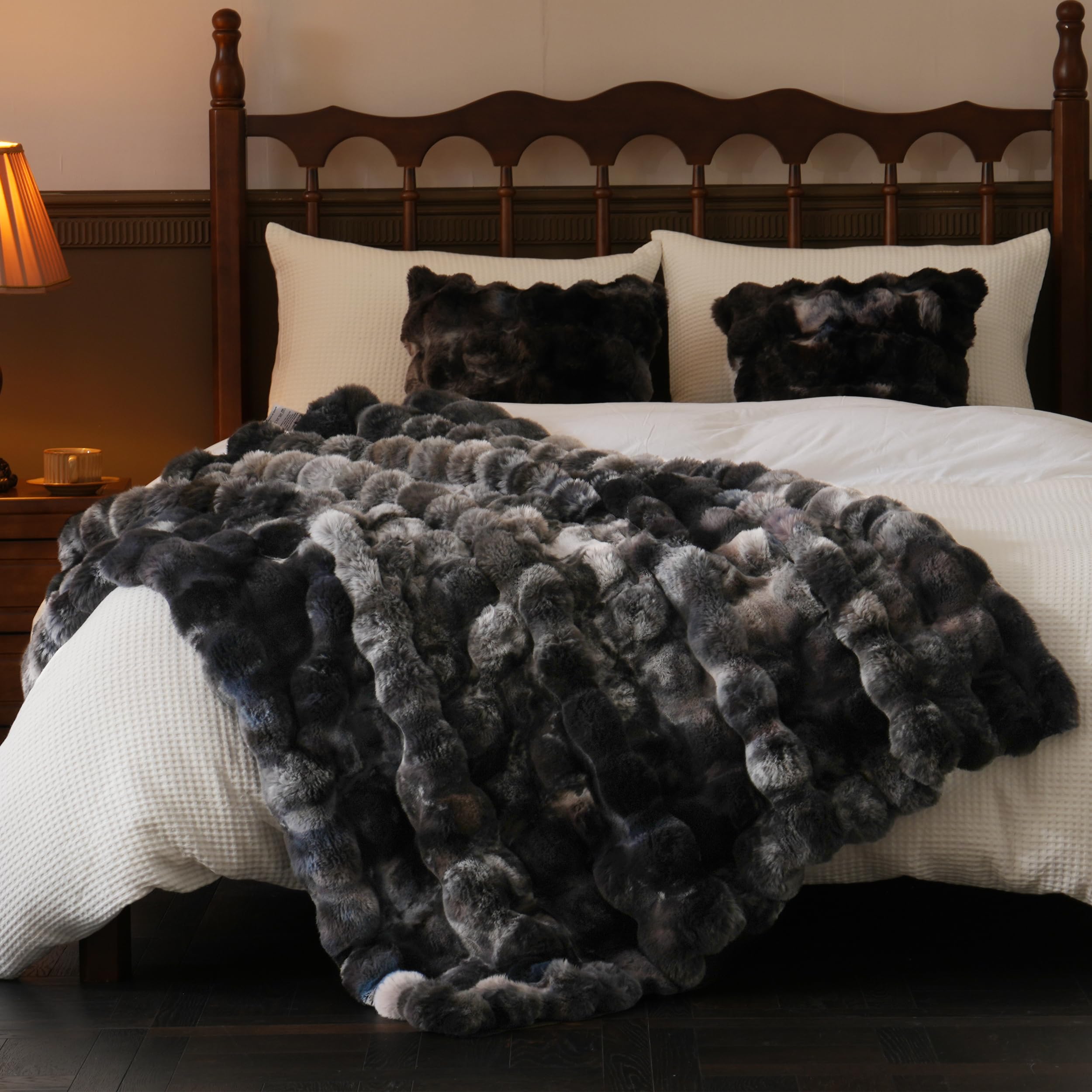 BENVWE 50x60 size delivers ample coverage on furniture.