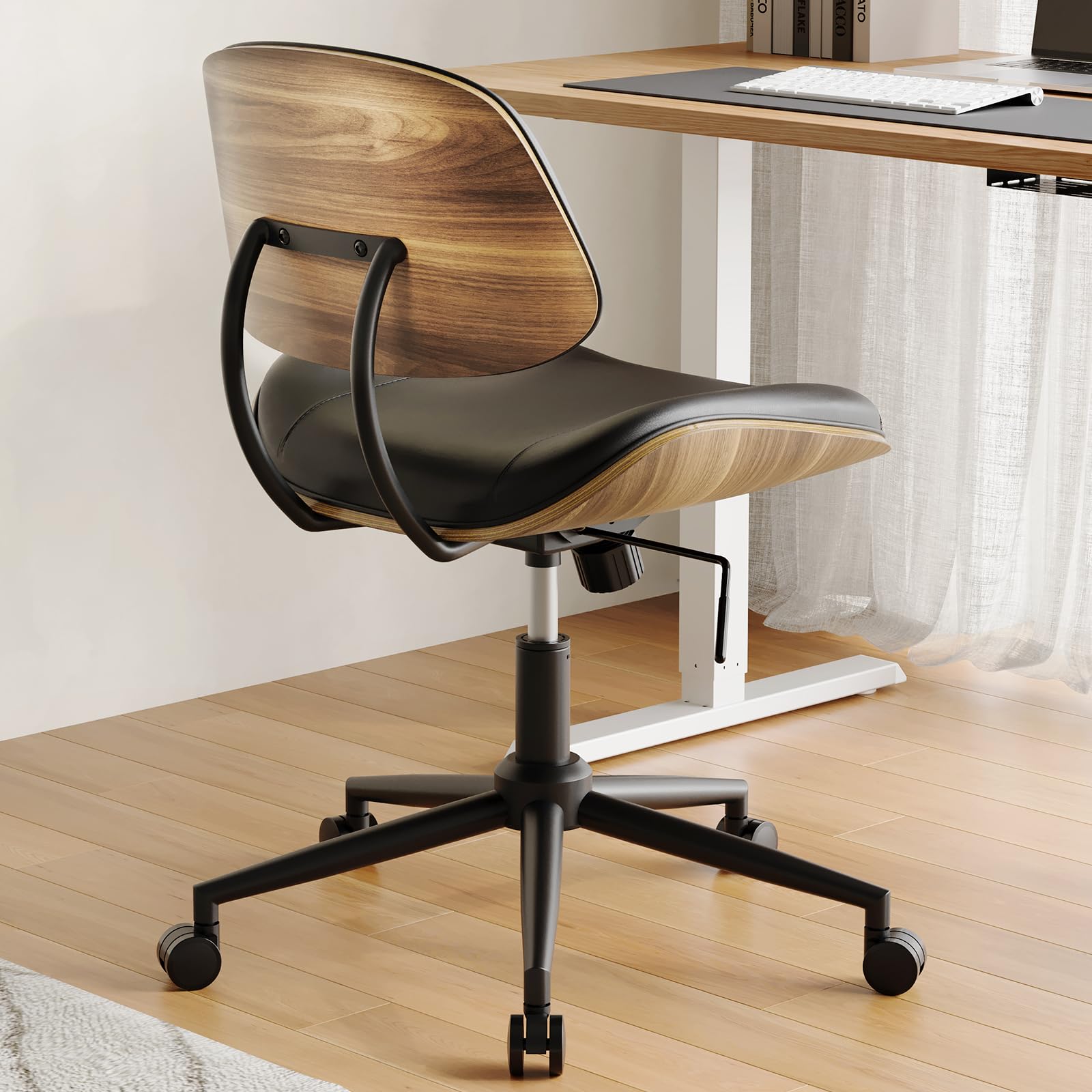 BERYTH tilt feature allows comfortable seating adjustments during breaks