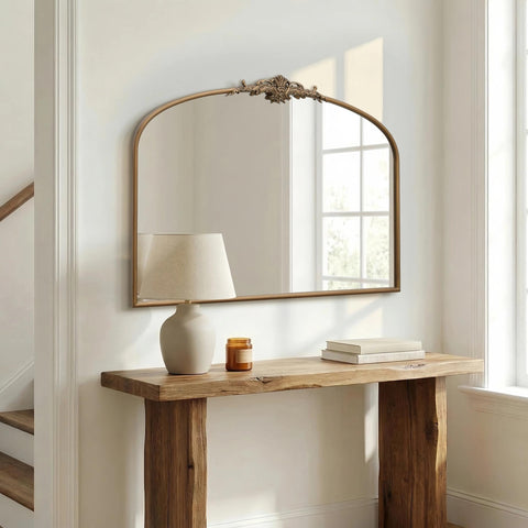 Besdomus Entryway gold mirror balances space with classic elegance.