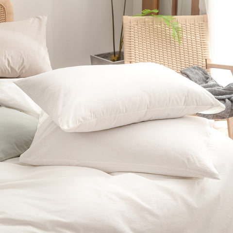 BESTOUCH classic off-white bedding elevates any bedroom aesthetic.