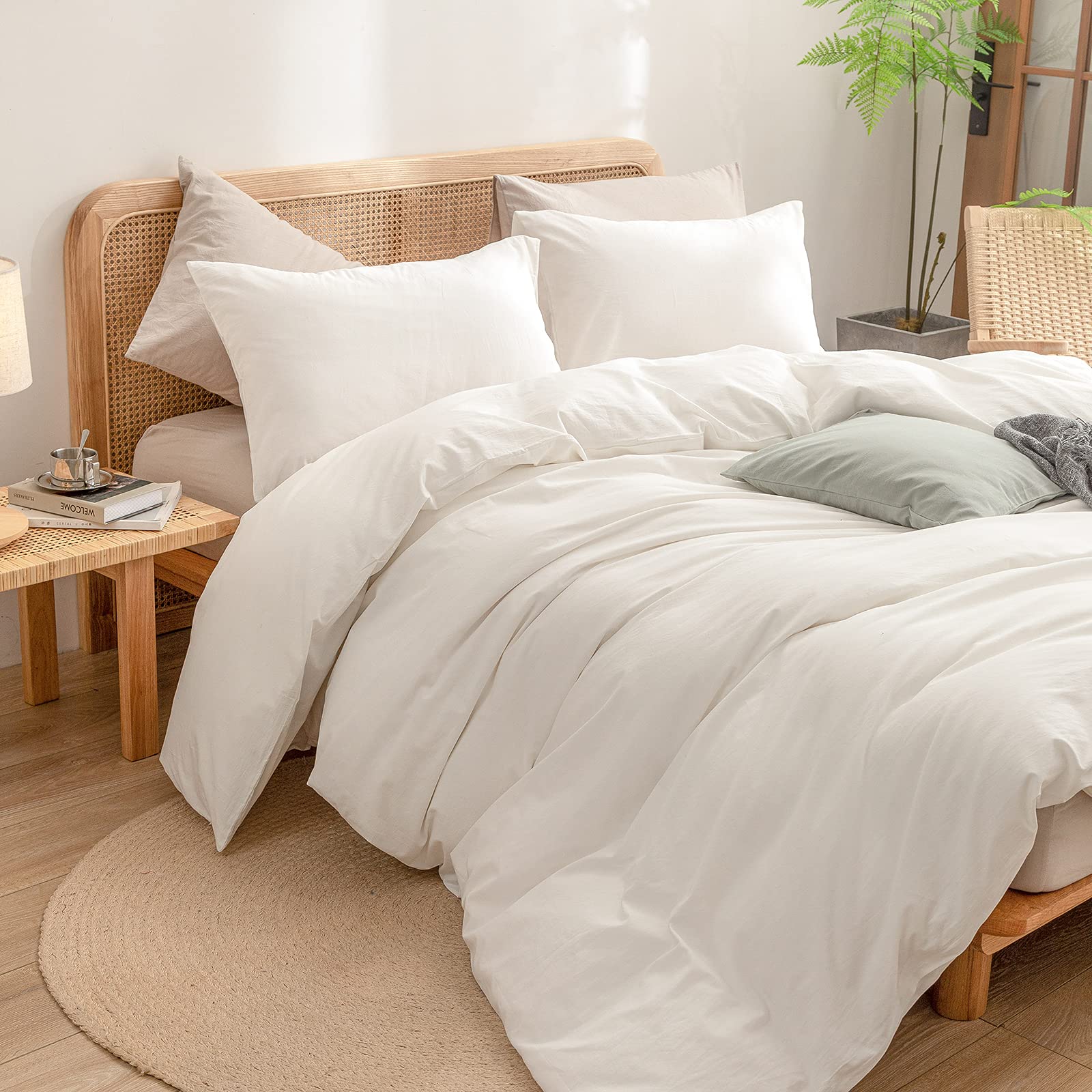 BESTOUCH fabric feels soft with linen-like crispness, even after washing.