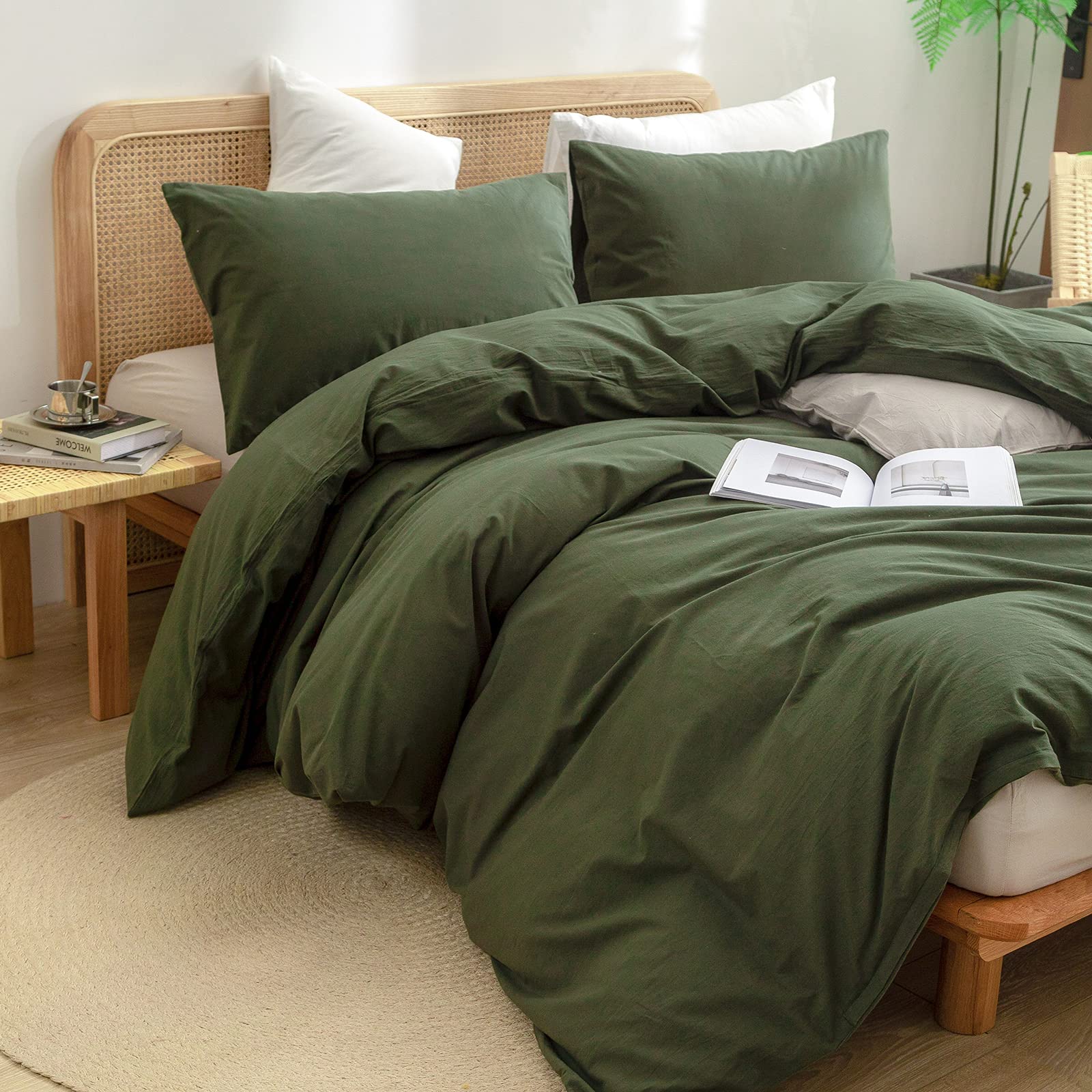 BESTOUCH lightweight 3-piece set suits year-round comfort.