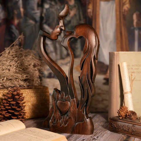 BGCOPPER abstract love portrait decor adds a modern focal point to any room.