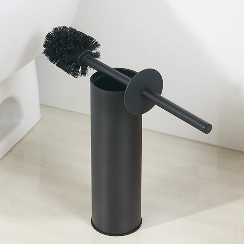 BGL close-up of black bristles highlights dirt resistance and effective scrubbing.