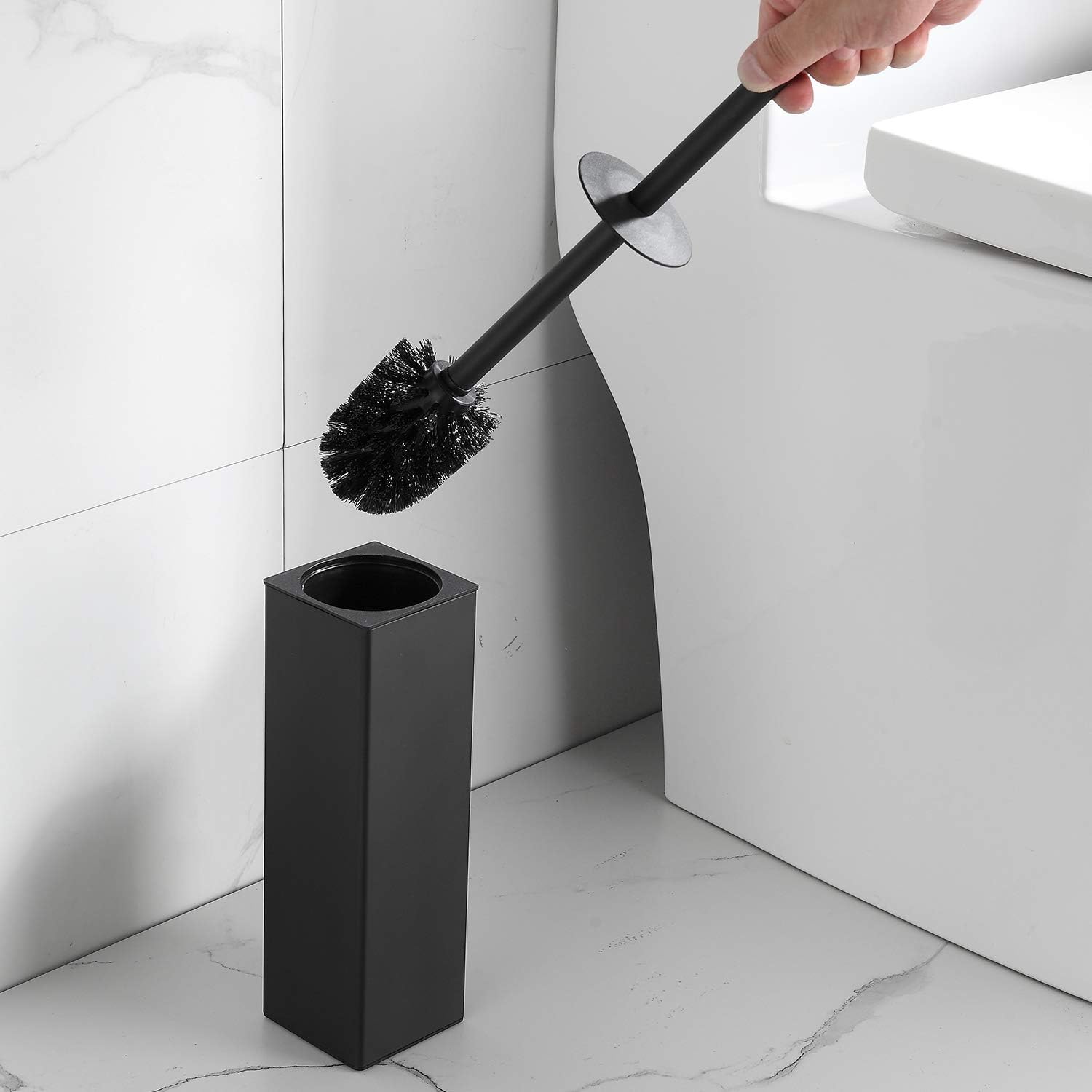 BGL odor-sealing lid contains bathroom smells between uses