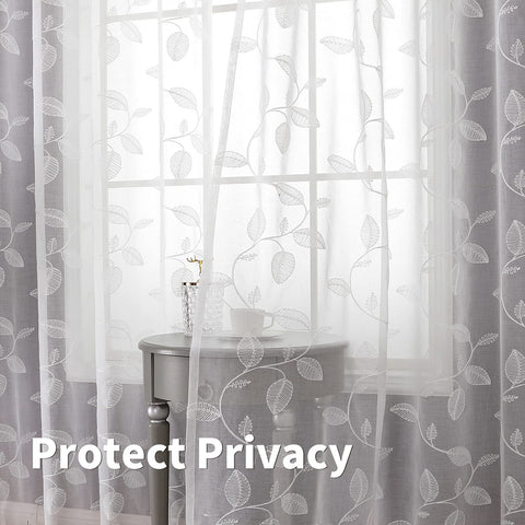 BGment machine-washable curtains offer convenient care.