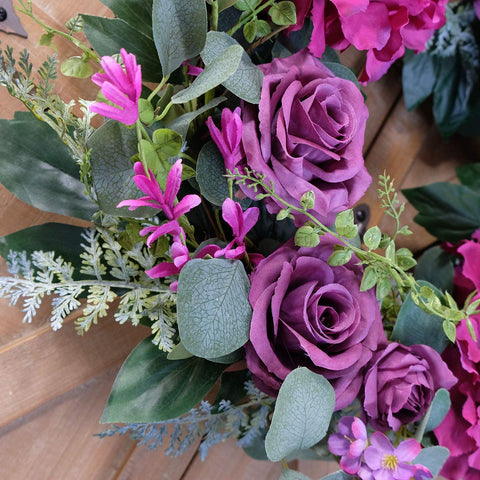 Bibelot arrangement unfolds to reveal lush flowers and color