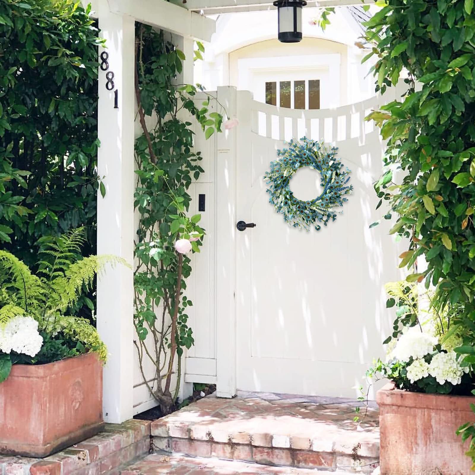Bibelot Mediterranean style wreath offers romantic, natural charm for weddings