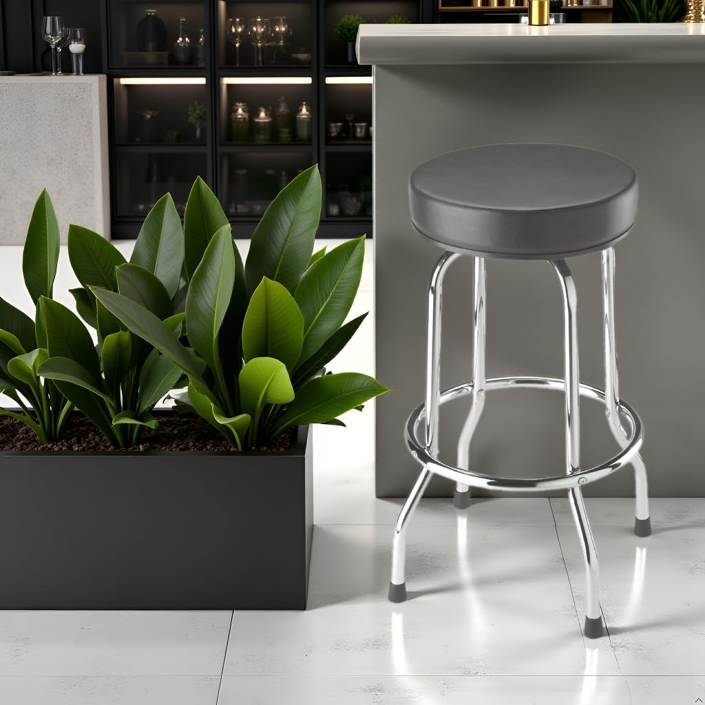 360-degree swivel on BIG RED Torin stool enables smooth tool access.