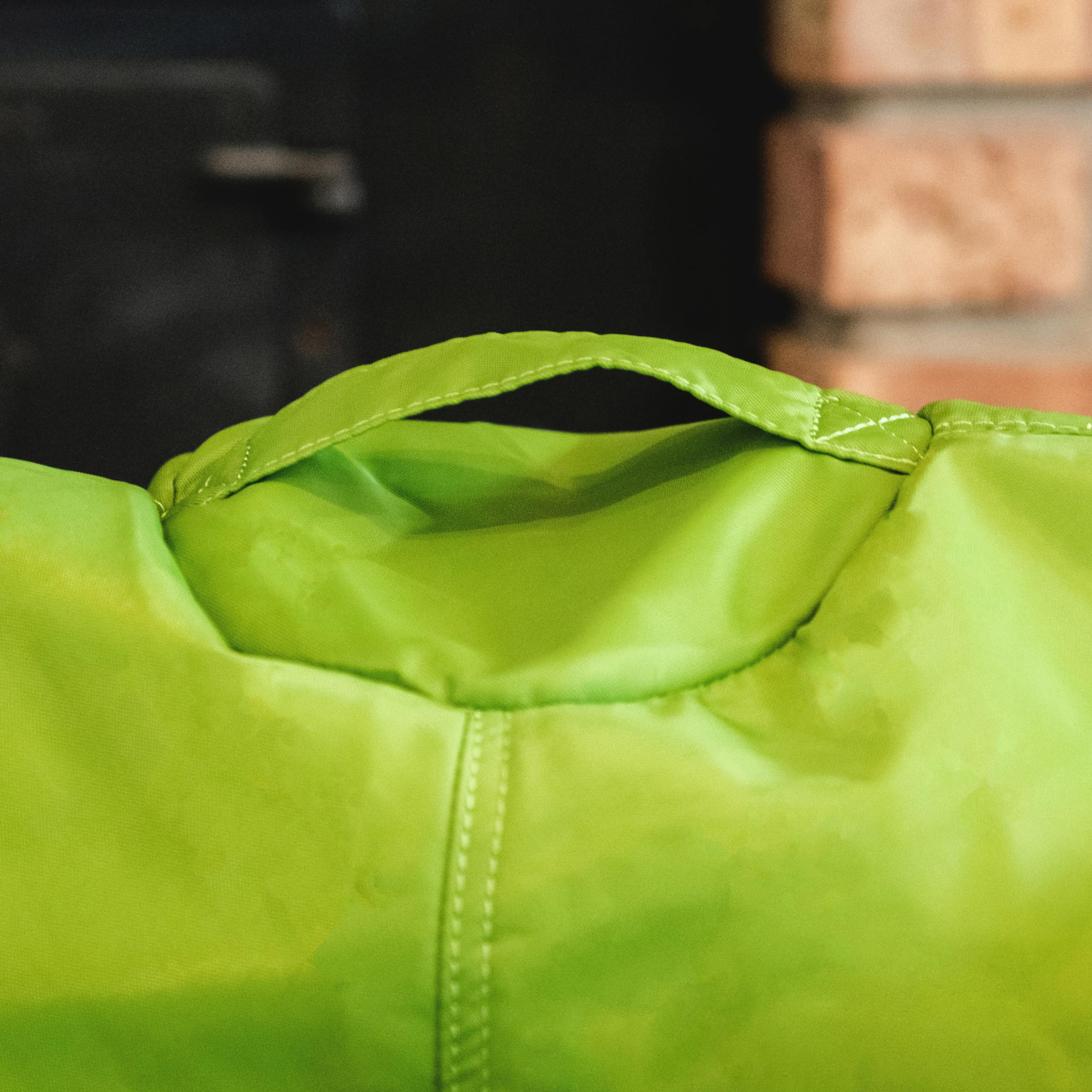Double-stitched seams and dual zippers on Big Joe Classic for safety