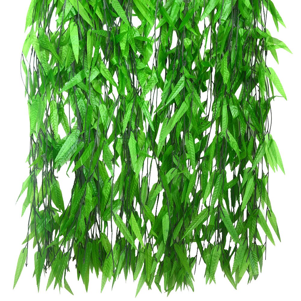 Bird Fiy artificial willow rattan vine, 7.5 feet, ideal for garlands and door décor.