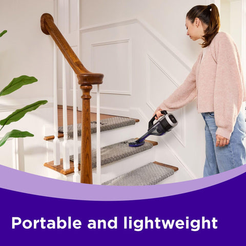 Lightweight design of BLACK+DECKER Dustbuster Reveal for easy carry