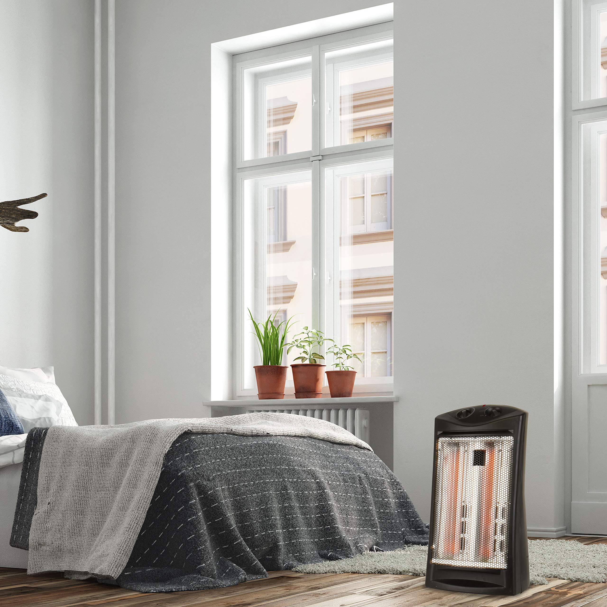BLACK+DECKER BHTI06 portable design and lightweight build for room-to-room use