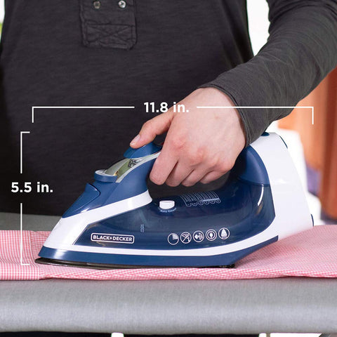 BLACK+DECKER ICR16X SmartSteam dial for fabrics.