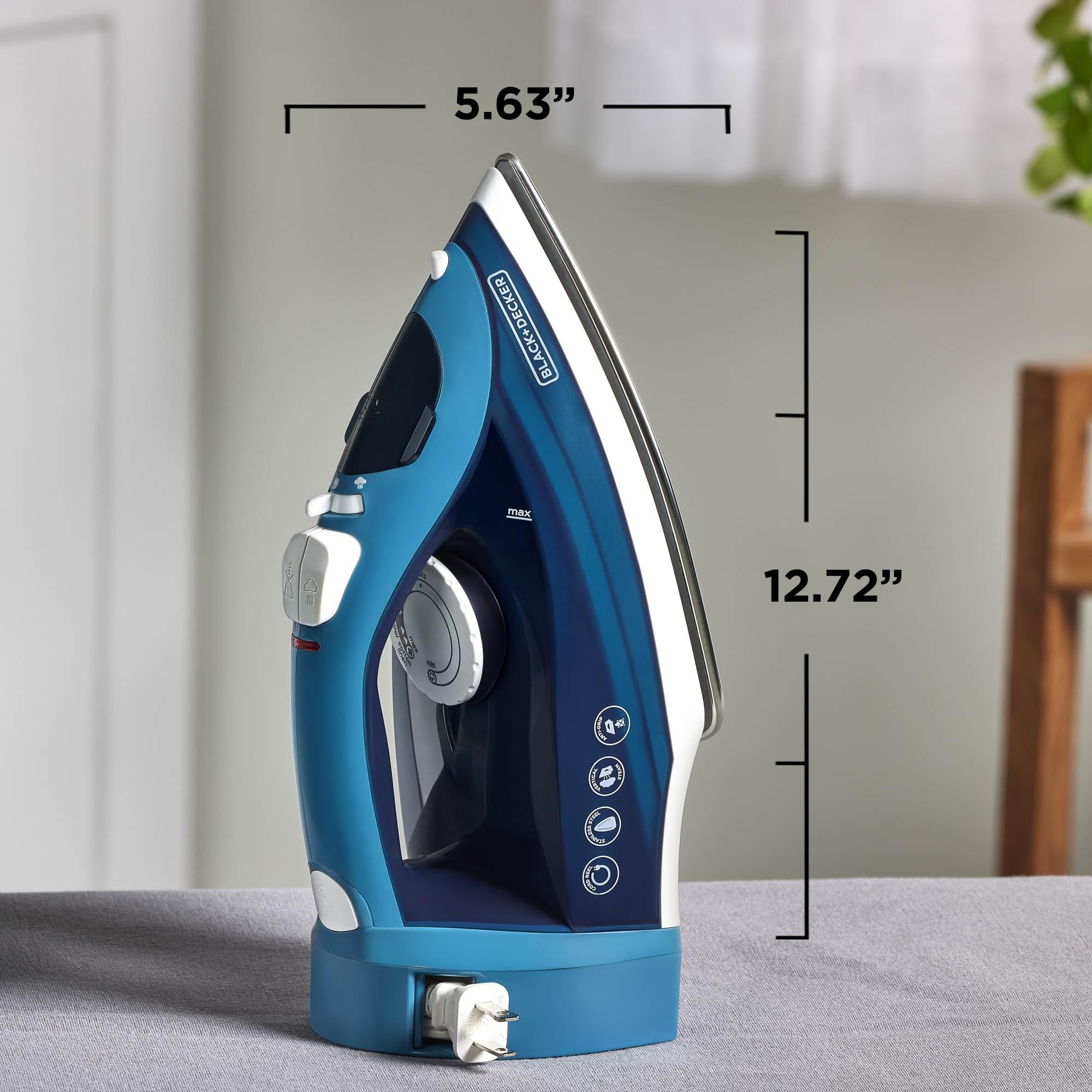 Black+Decker anti-drip design prevents water spots.