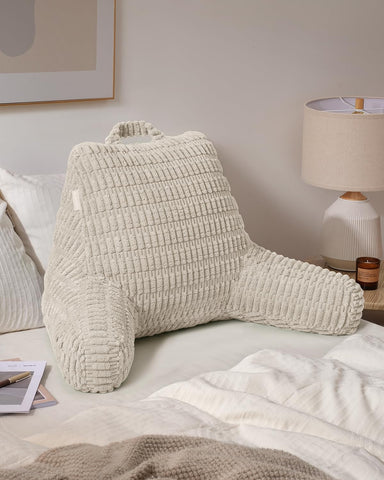 Blissful Diary off-white design blends with any room.