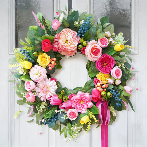 Bloeien blueberries and greenery accents provide depth and charm