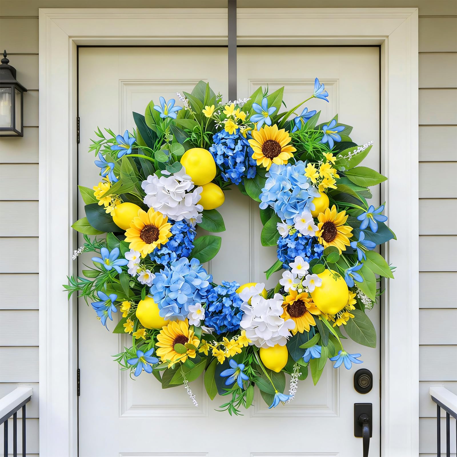 Bloeien 24-inch wreath with sturdy hanging loop for easy front door display