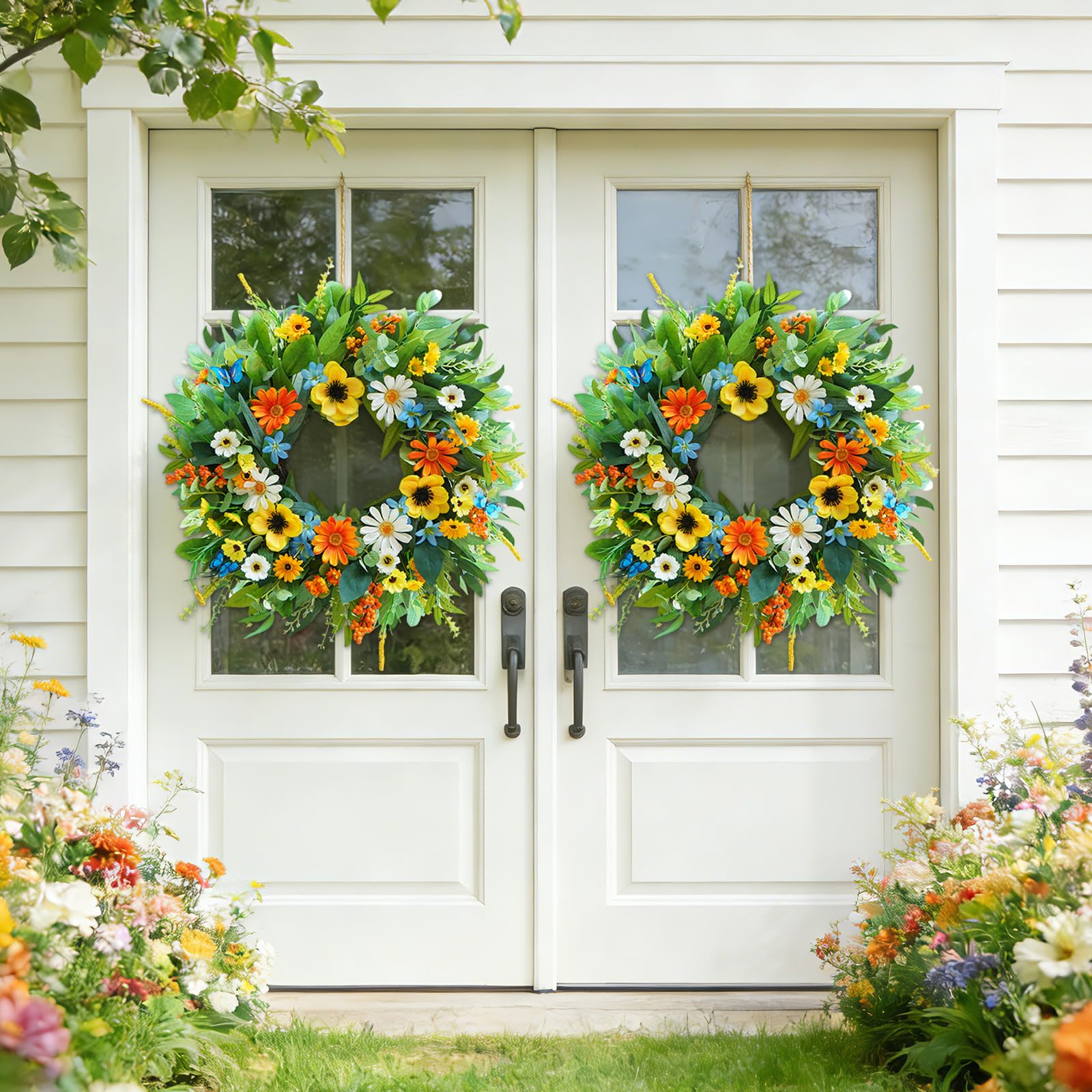 Bloeien indoor-outdoor wreath suits porches, walls, windows, and entryways.