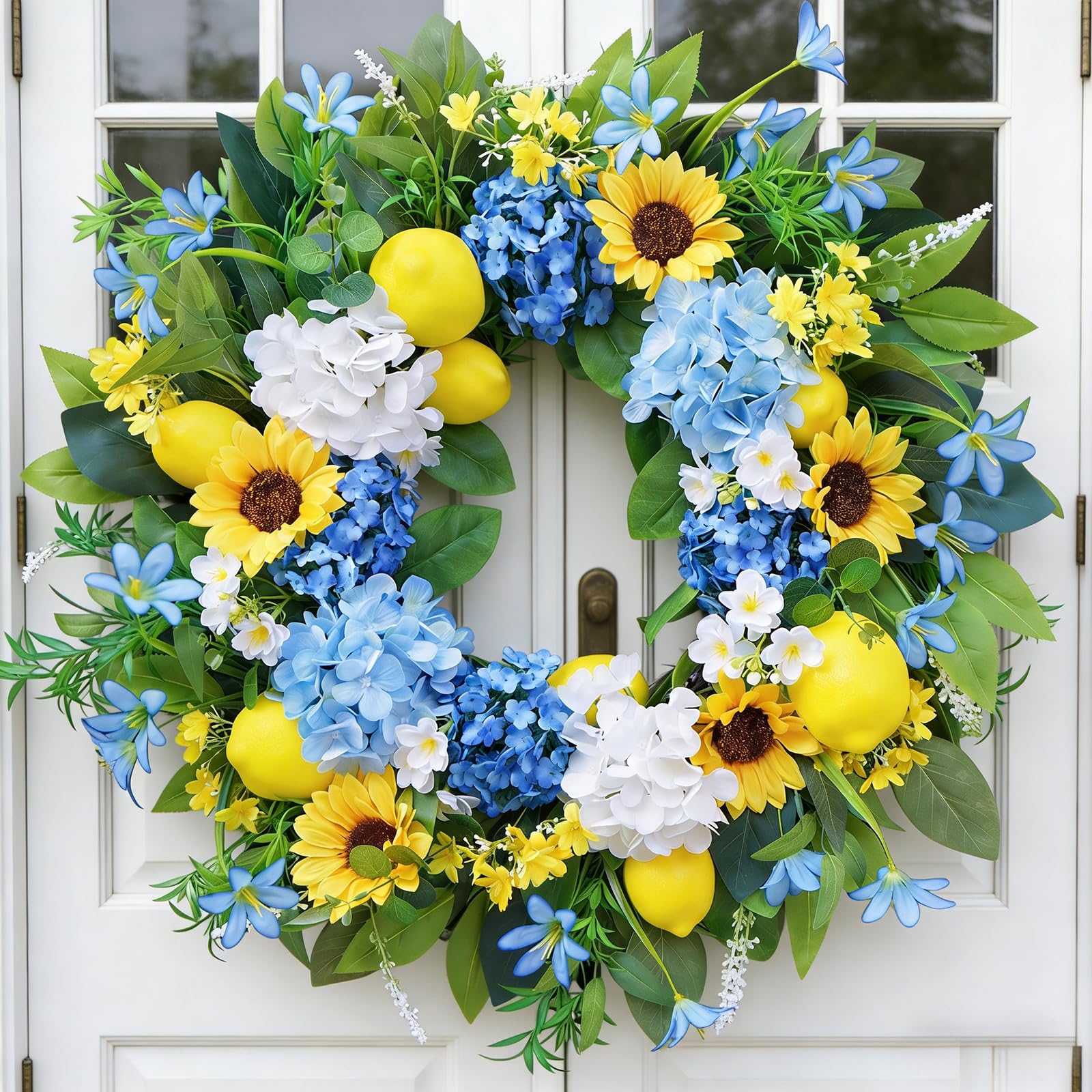 Bloeien wreath suited for indoor walls or outdoor porches throughout summer