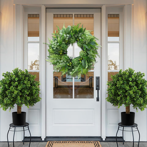 Bloeien lemon foliage accents provide subtle brightness and visual interest