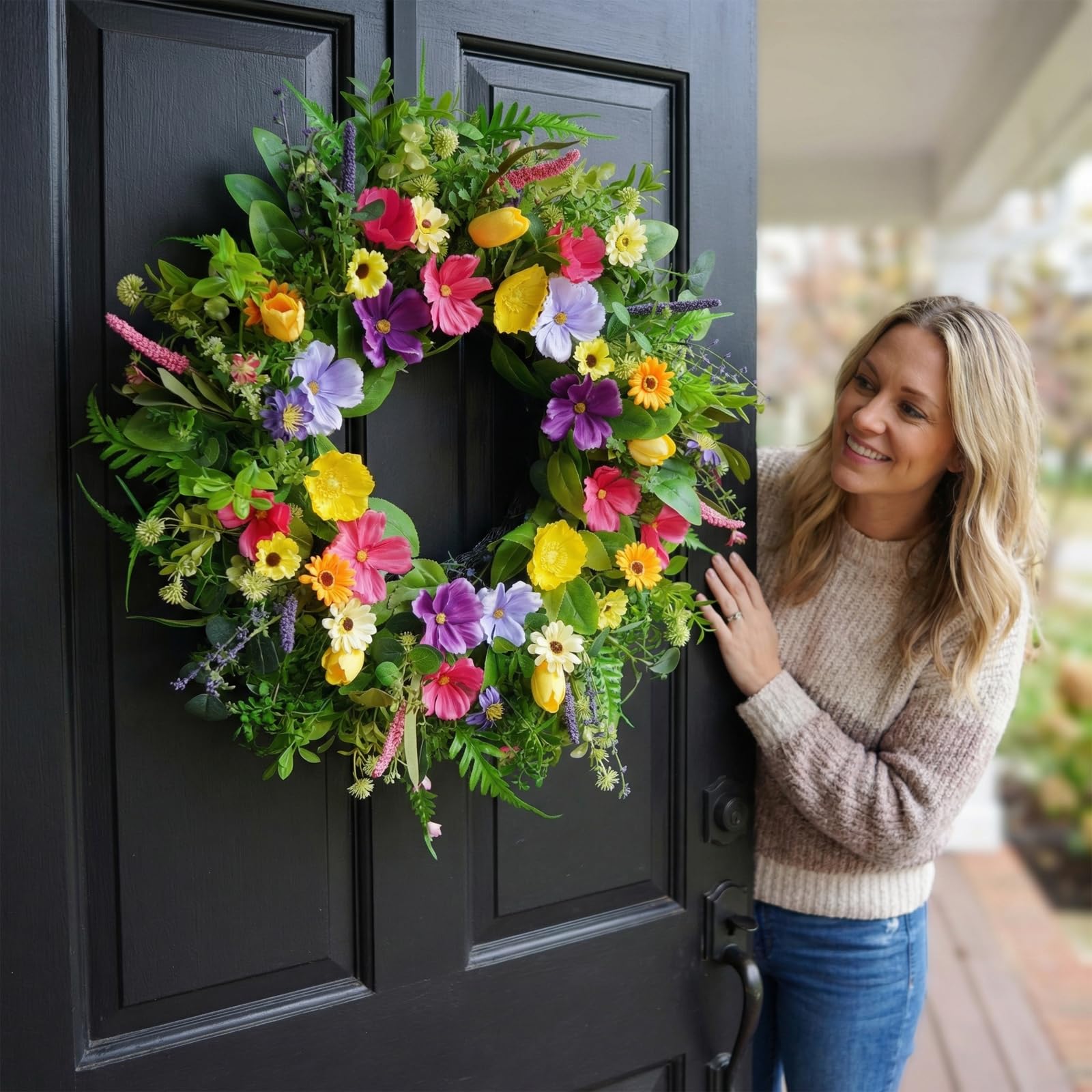 Bloeien wreath suited for indoor outdoor display with low maintenance.