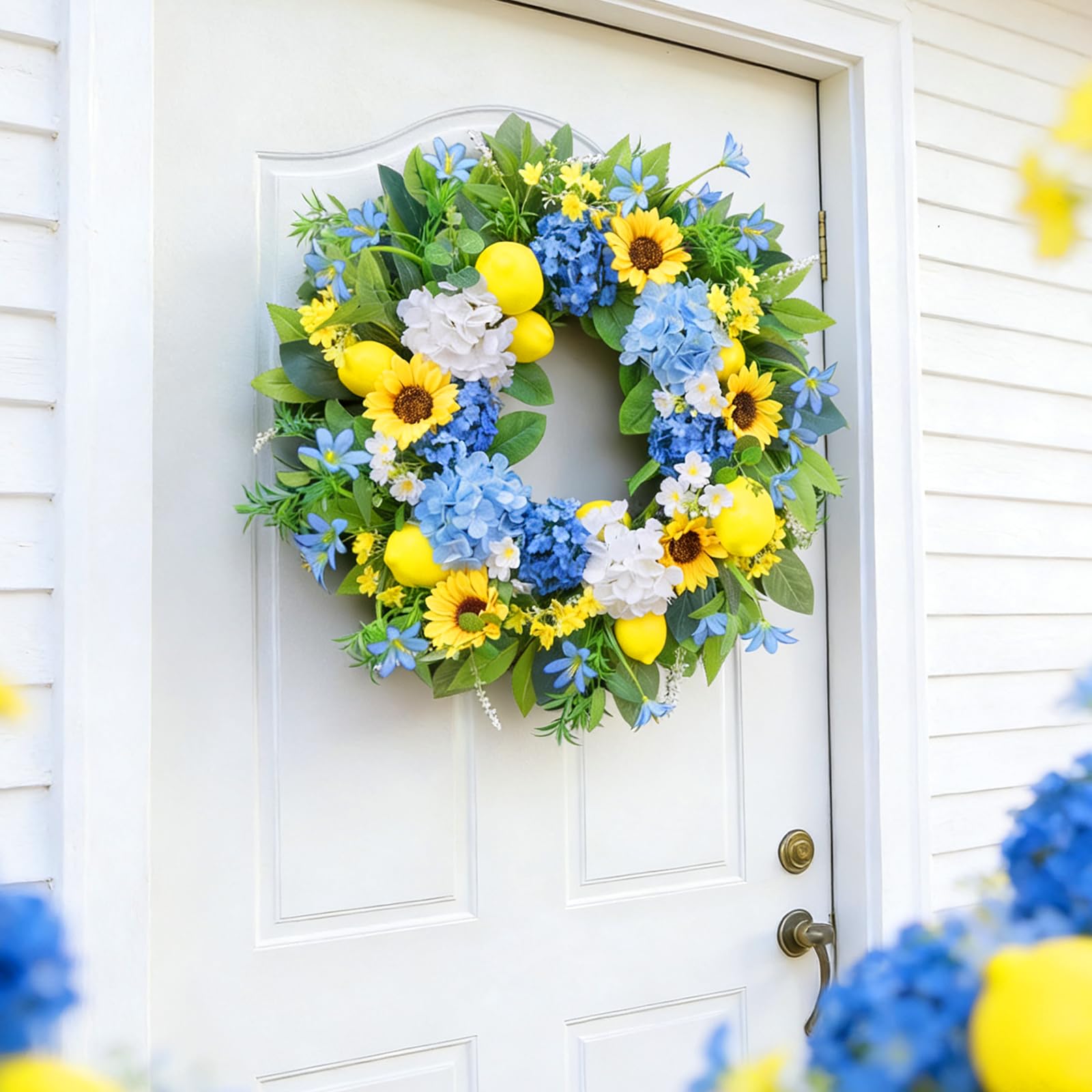 Bloeien decorative wreath ideal as a seasonal gift for spring and summer