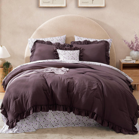 BLOOMHAVEN queen comforter set with ruffle edge enhances texture and coziness
