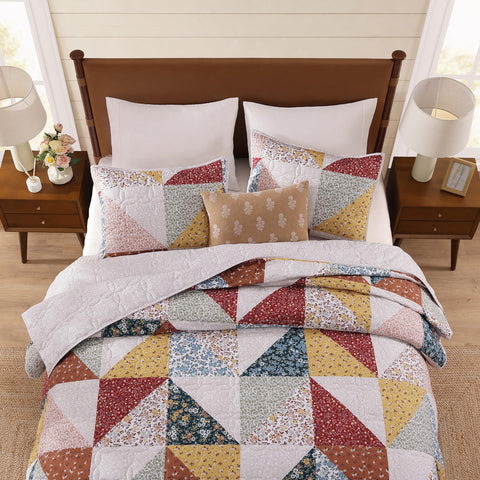 BLOOMHAVEN queen-size quilt set arrives vacuum-packed and fluff easily.