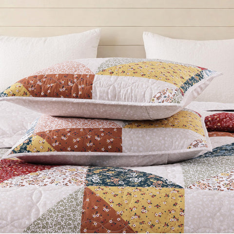 BLOOMHAVEN soft microfiber fabric provides a gentle touch and comfort.