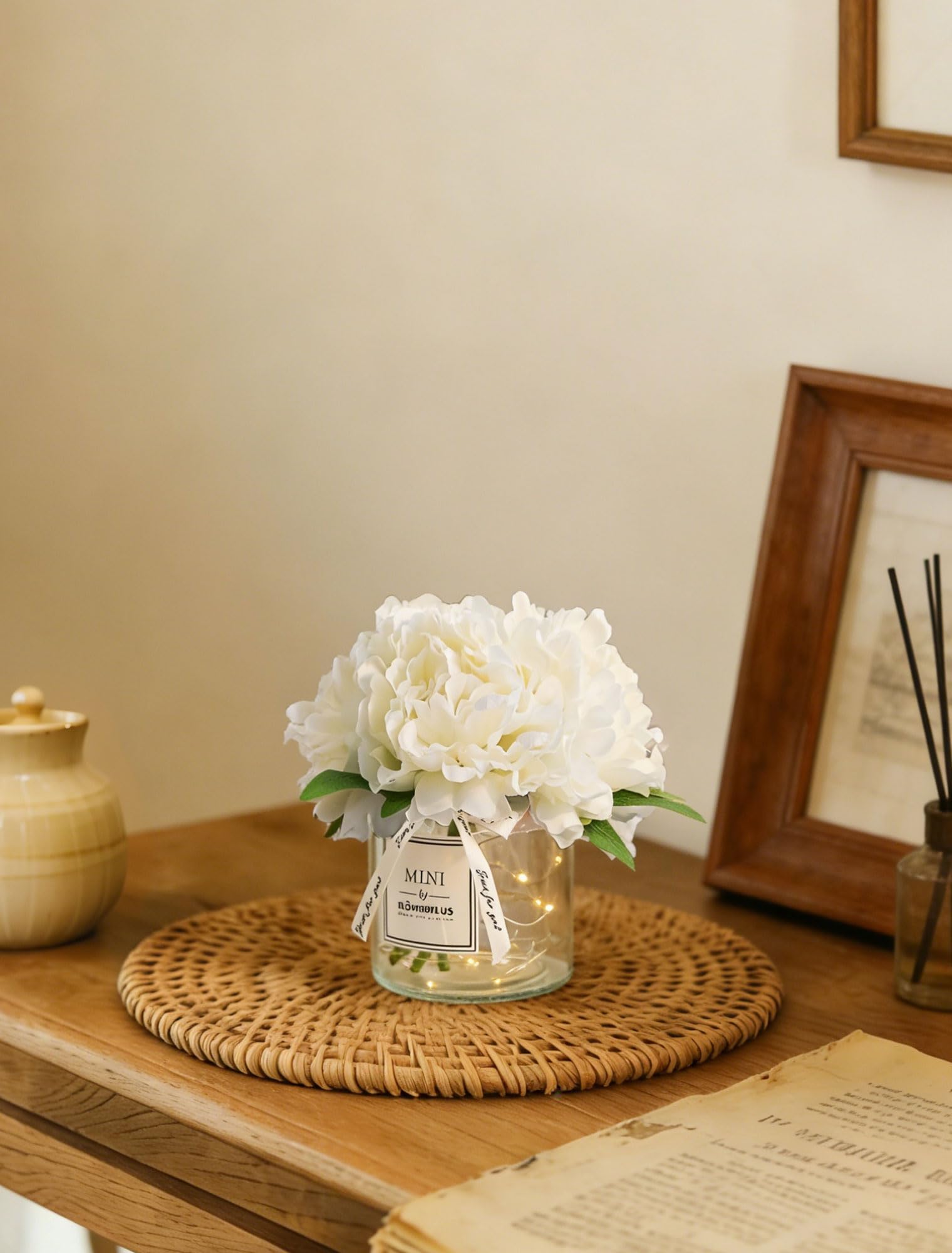 BLOSMON compact centerpiece 8-inch square layout hydrangea vase
