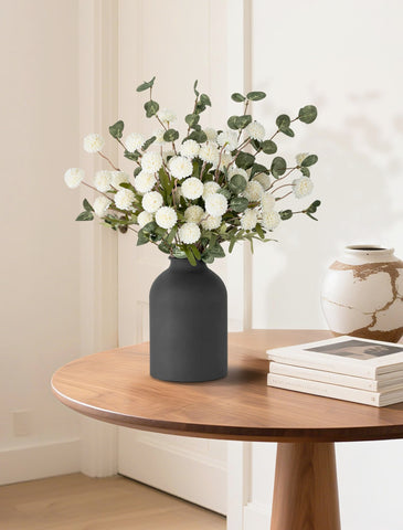 BLOSMON entryway or kitchen decor featuring white flowers