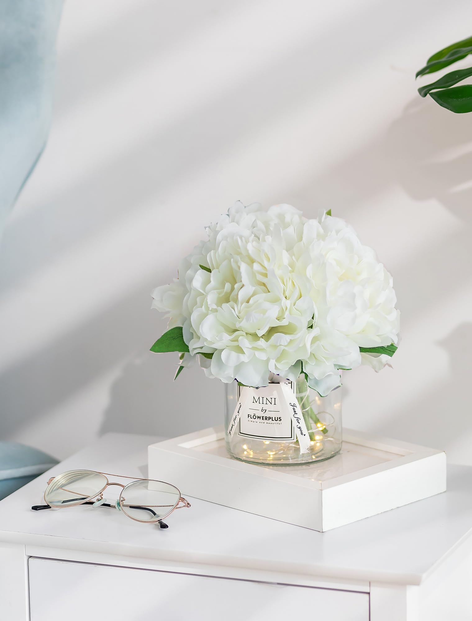BLOSMON versatile decor accent for kitchen table or nightstand