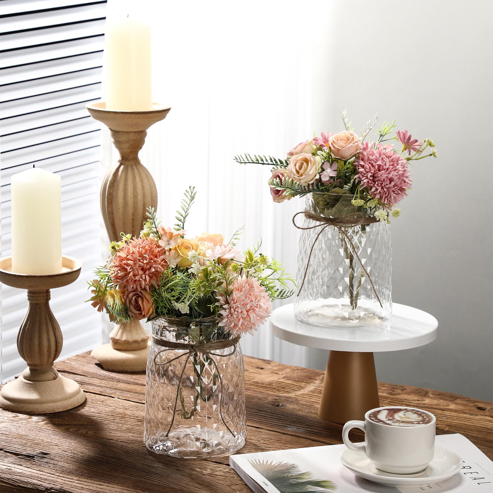 Bokon compact bud vase sized 11x11x16 cm for small bouquets