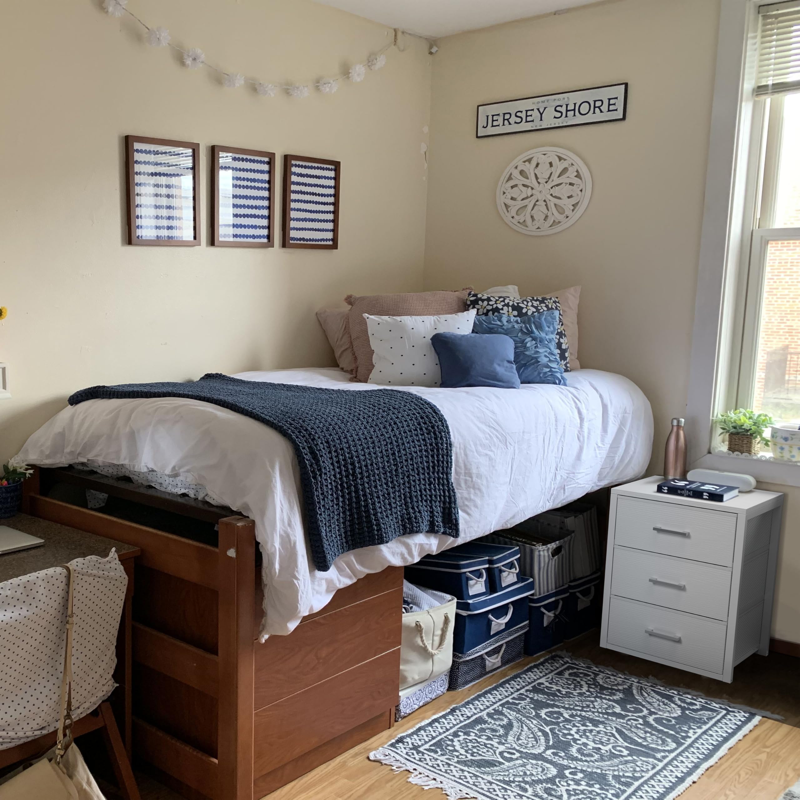 Boluo close-up fabric drawer highlights soft texture and easy gliding action