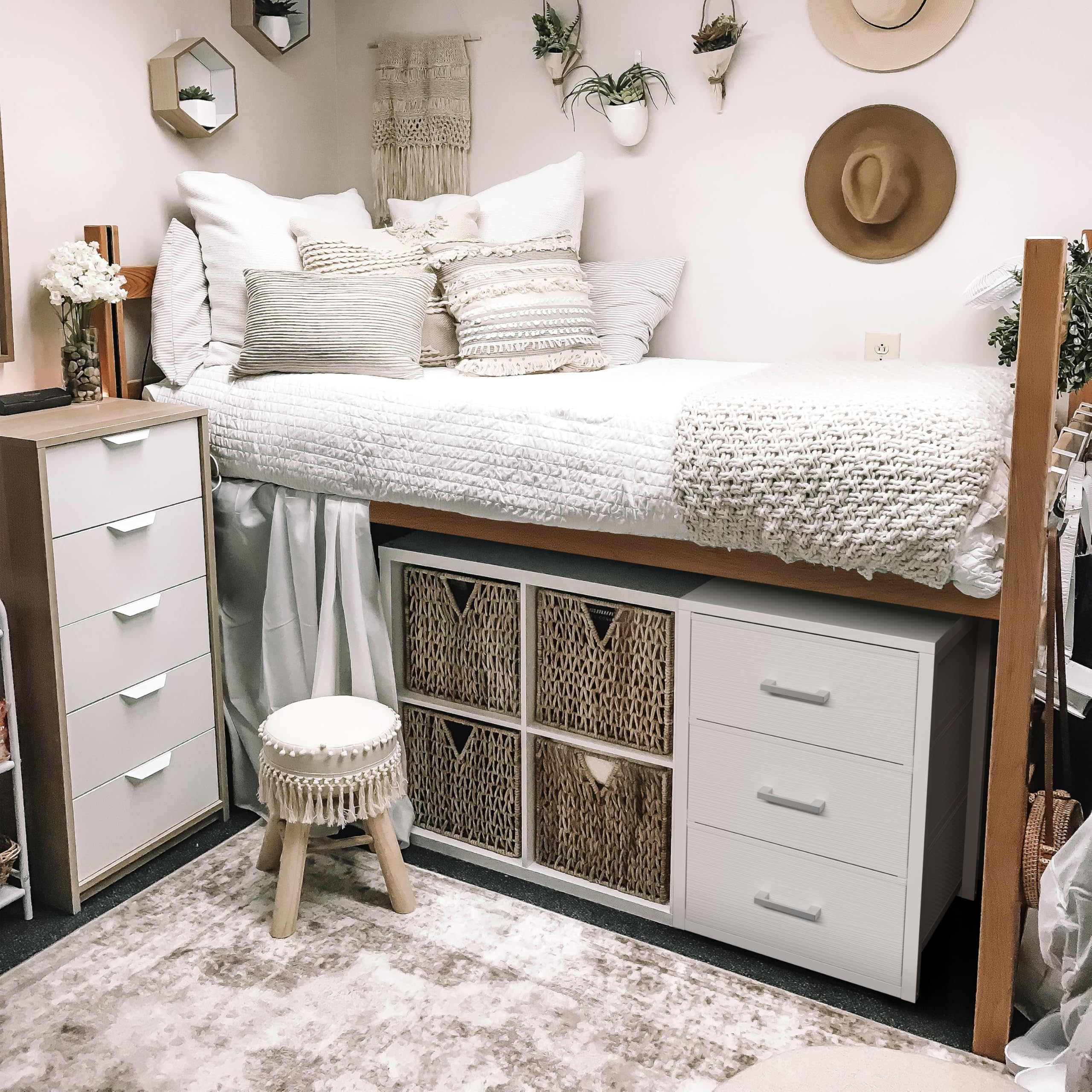 Boluo closet drawer with an open drawer highlights easy access and organized storage
