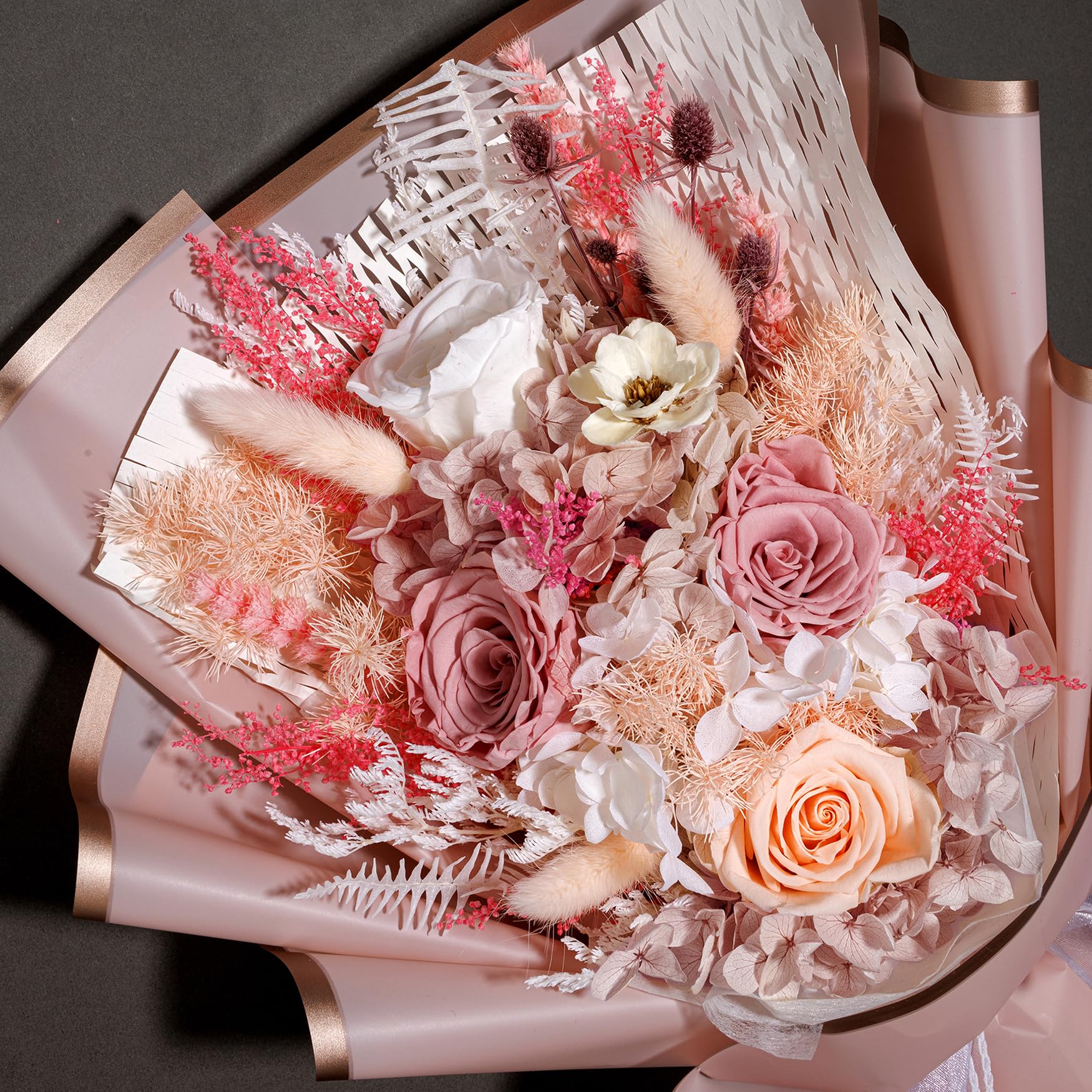 Bonsion preserved flowers gift box captures a thoughtful, lasting present for celebrations.