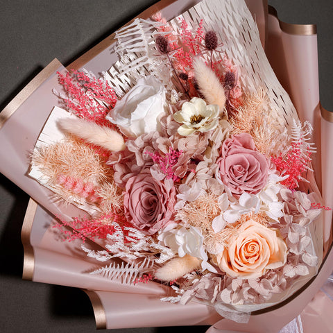 Bonsion preserved flowers gift box captures a thoughtful, lasting present for celebrations.