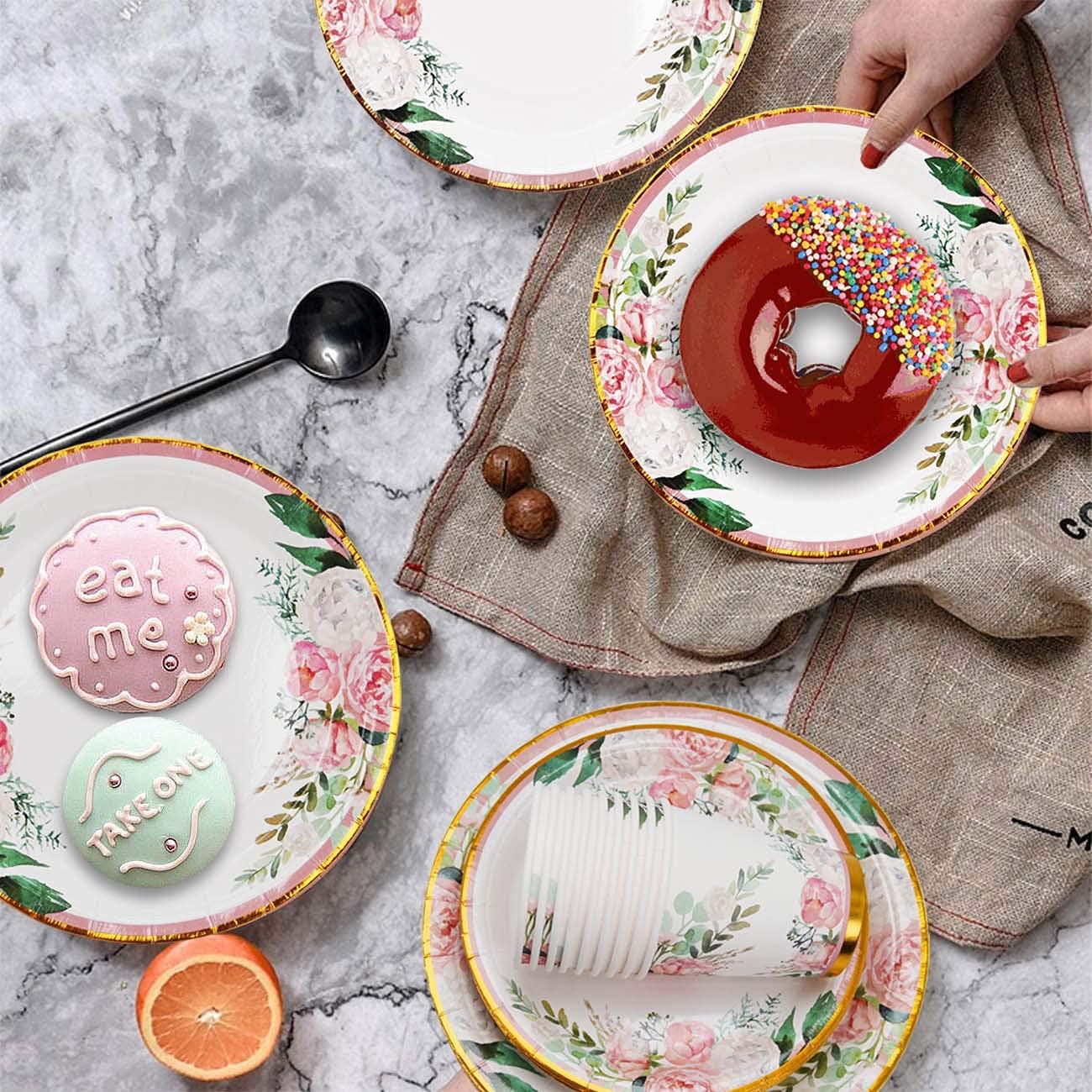 Boosolo floral dessert plates 7-inch for sweet treats at parties.