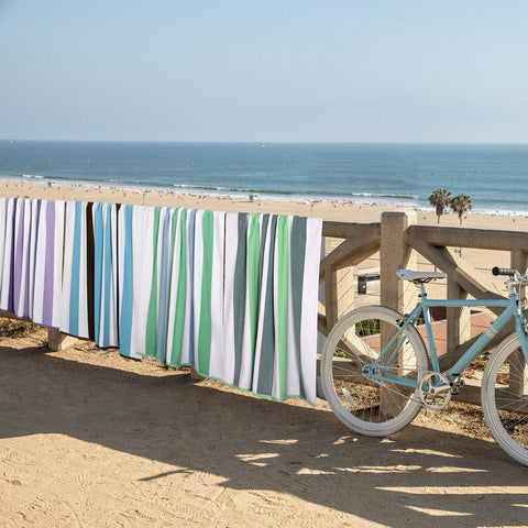 Bornbay travel-friendly quick-dry towel, easy to pack.