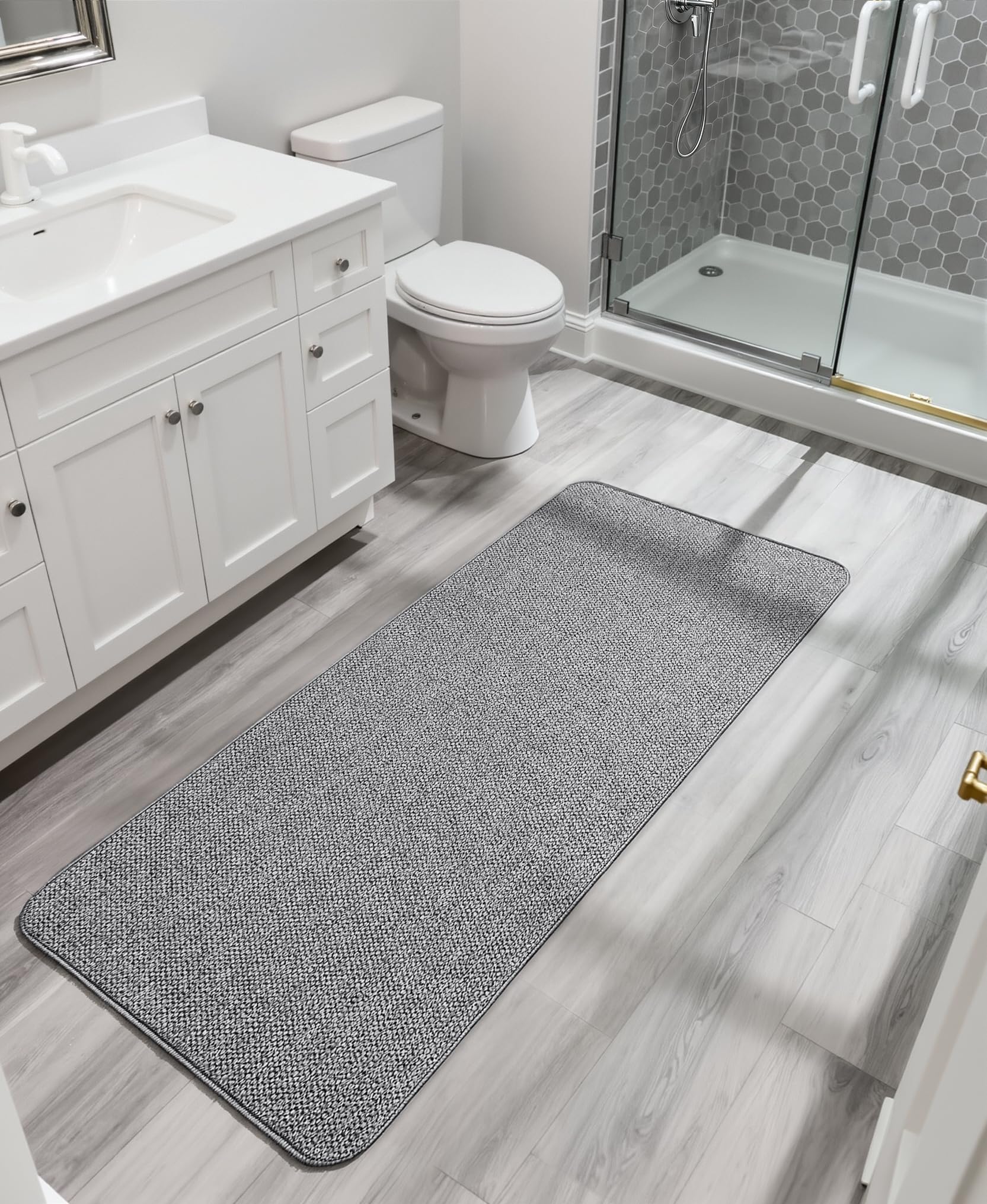 Bosap bath mat ideal for entryways and high-traffic rooms.