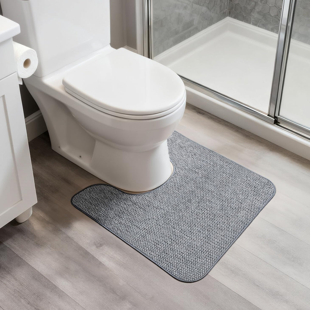 Bosap ultra-thin U-shaped toilet rug improves door clearance and entry comfort.