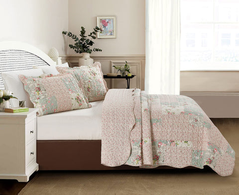 Brilliant Sunshine traditional patchwork with rose buds for timeless charm.