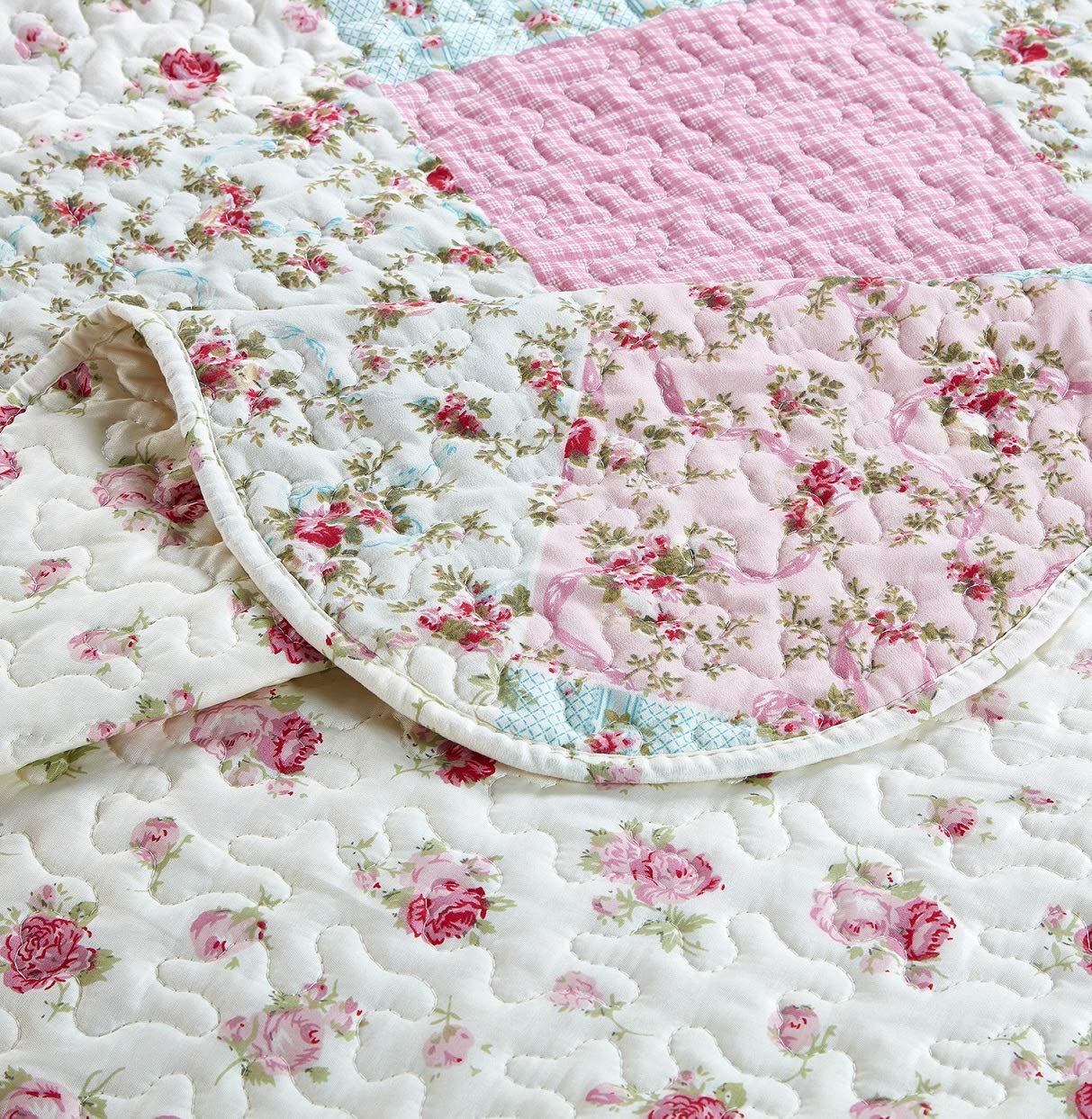 Brilliant Sunshine twin quilt 68x90 setup on a neatly made bed.